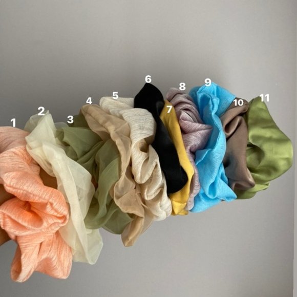 LARGE SCRUNCHY - Picture 3 of 4